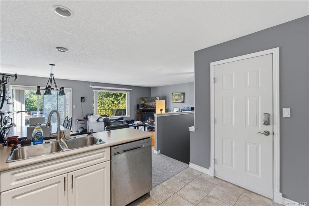 Fifth View of 4755 Fairbrook Cres, Sunshine Ridge, Nanaimo, BC, V9T 6L7