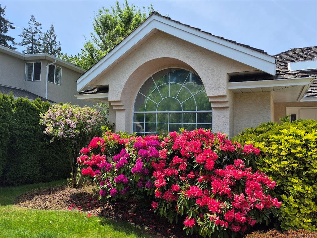 Second View of 5295 Crestview Dr, Nanaimo, BC, V9T 5Z8