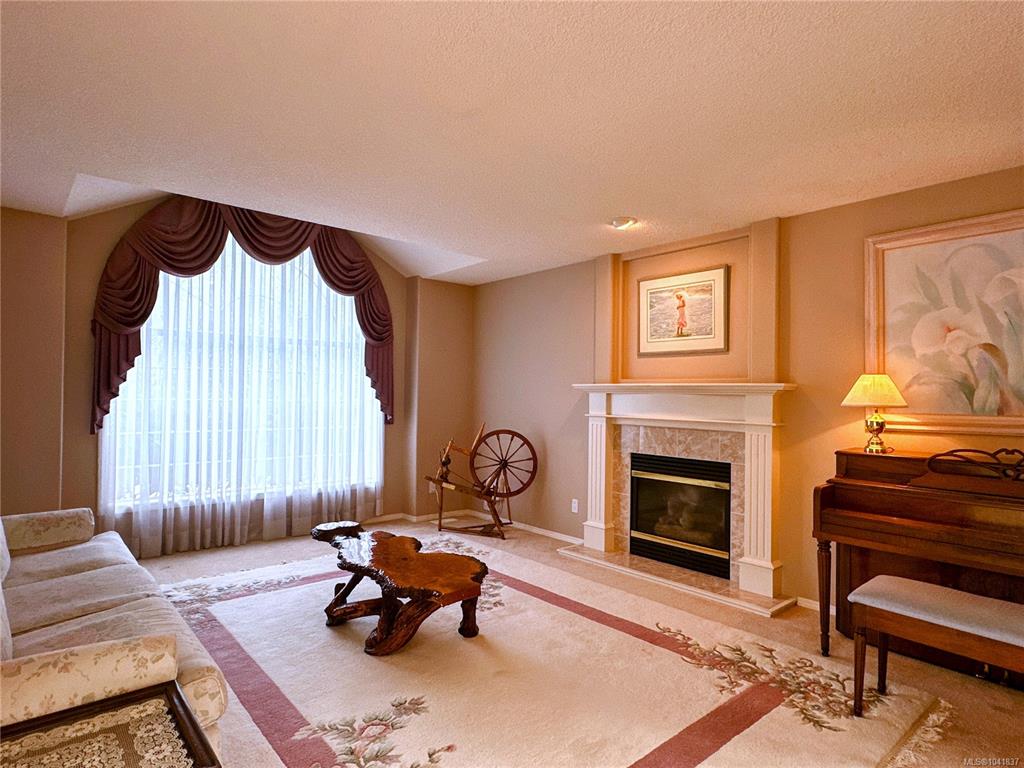 Fifth View of 5295 Crestview Dr, Nanaimo, BC, V9T 5Z8