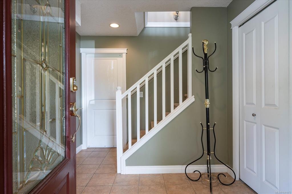 Fifth View of 5880 Quarry Cres, Lakeside Estates, Nanaimo, BC, V9T 6H9
