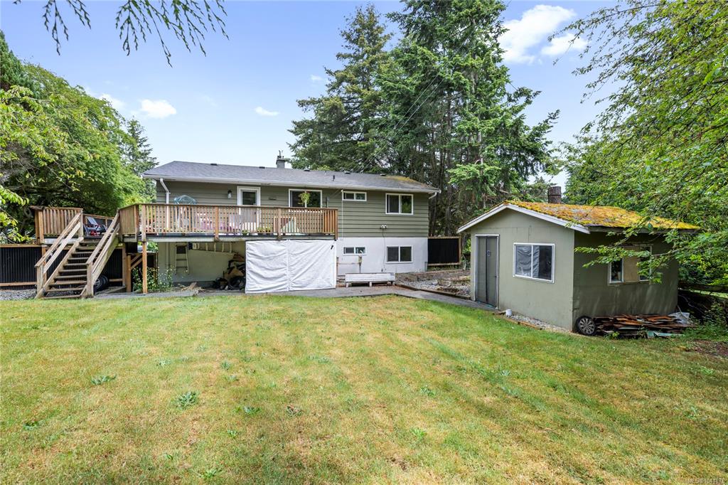 Fifth View of 3211 Uplands Dr, Nanaimo, BC, V9T 2T2