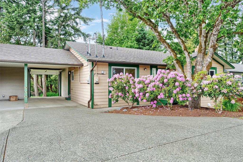 Third View of 457 B Sue Mar Pl, Colwood, BC, V9C 3E1