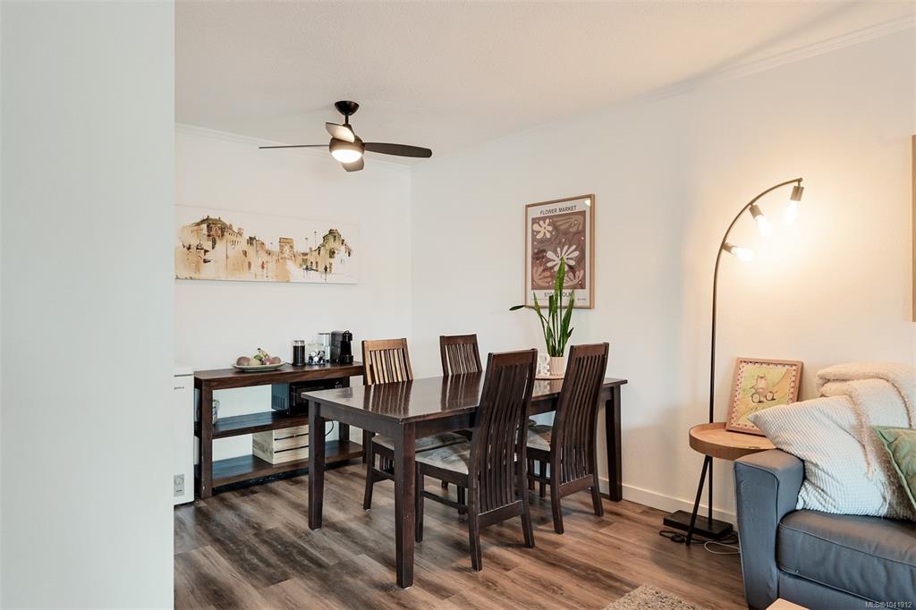 Fifth View of 1870 Mckenzie Ave, University Heights, Saanich, BC, V8N 4X3