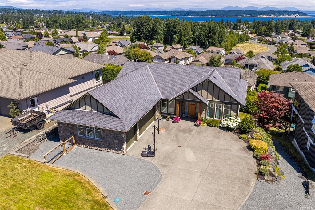 Third View of 648 Mariner Dr, Campbell River, BC, V9H 1V9