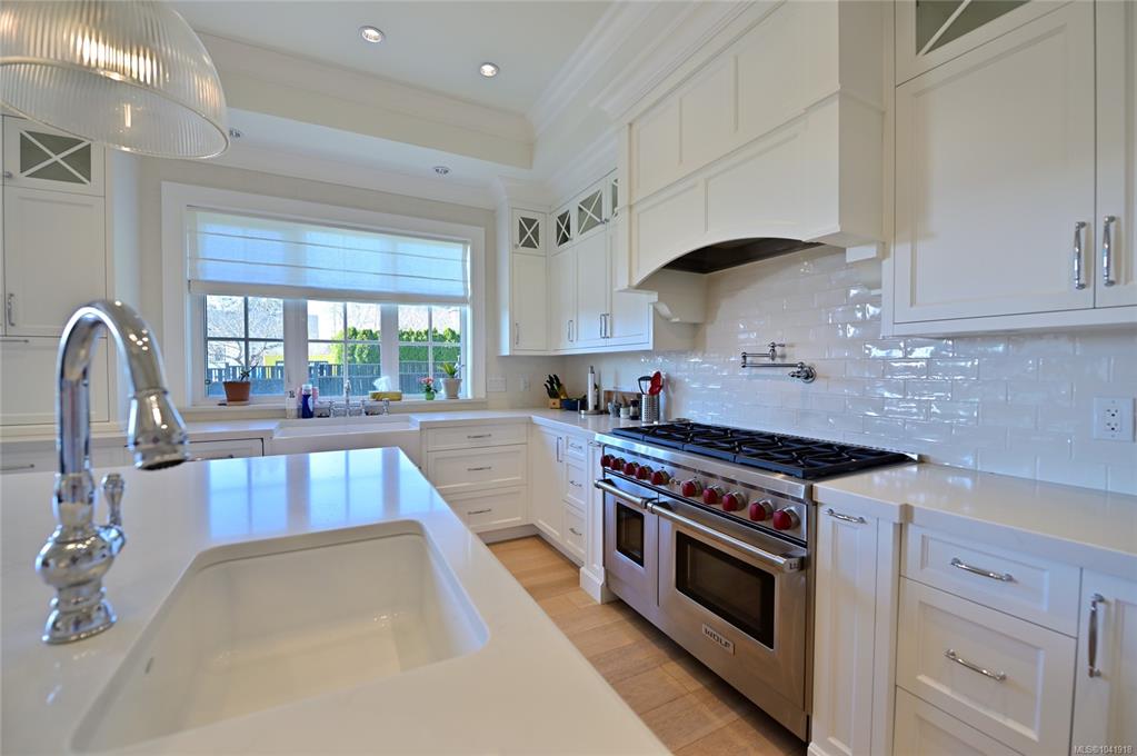 Third View of 2777 Dewdney Ave, Oak Bay, BC, V8R 3M3