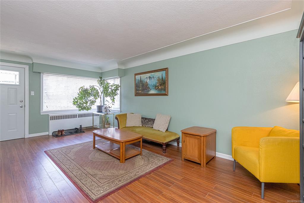 Fifth View of 627 Kennedy St, Nanaimo, BC, V9R 2J9