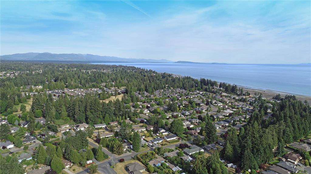 Second View of 1491 Sunrise Dr, Parksville, BC, V9P 1X6