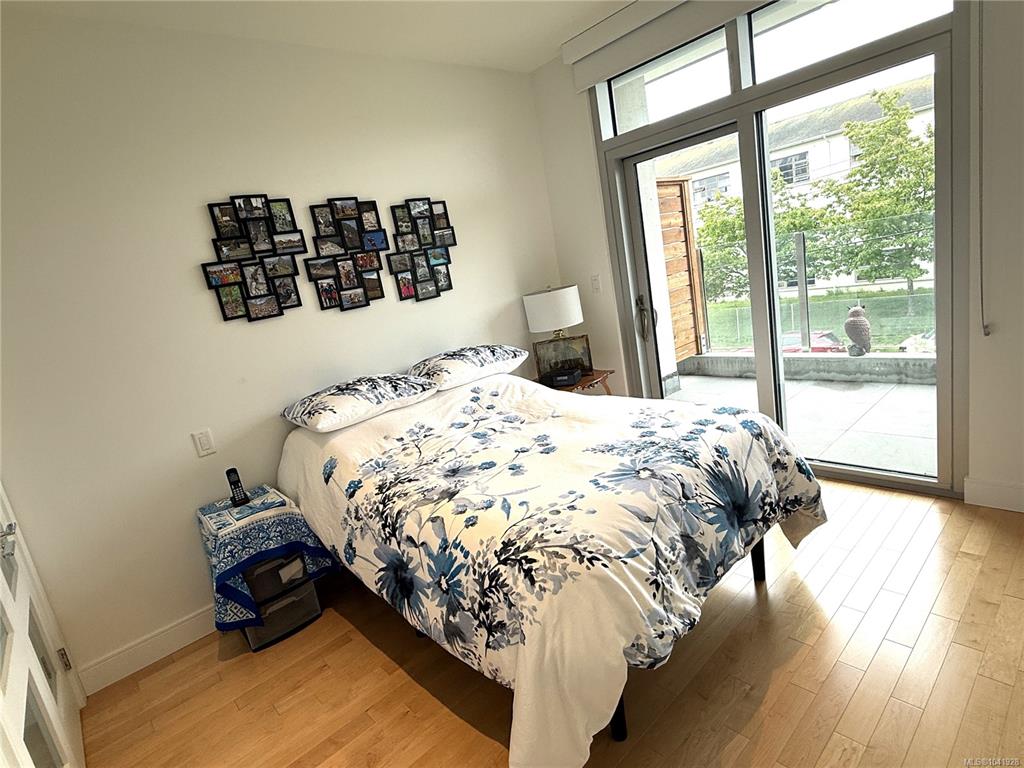 Fourth View of 916 Lyall St, Westbay Quay, Esquimalt, BC, V9A 5E6