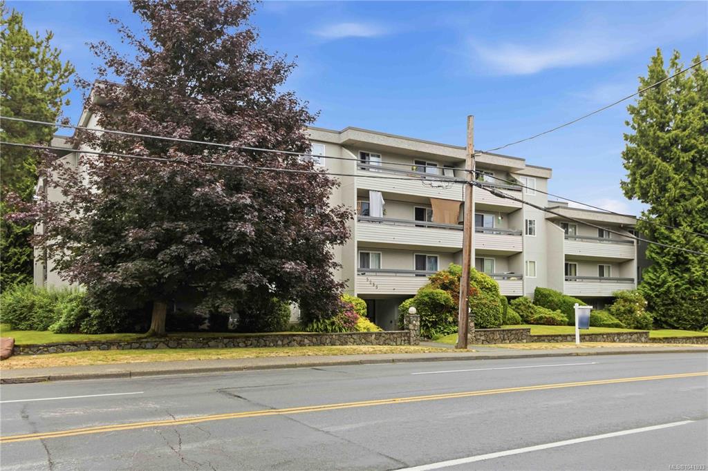 3235 Quadra St, 1041933, BC,