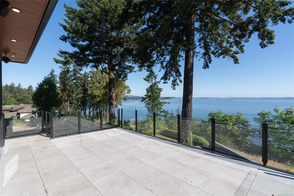 Third View of 4599 Cordova Bay Rd, Saanich, BC, V8Y 2K1