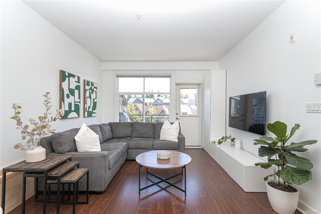 Third View of 662 Goldstream Ave, Langford, BC, V9B 0N8
