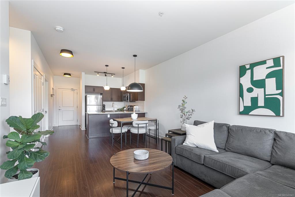 Fifth View of 662 Goldstream Ave, Langford, BC, V9B 0N8