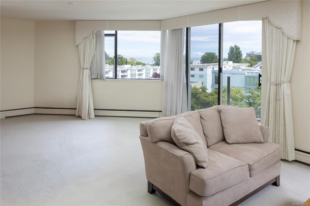 Fourth View of 1420 Beach Dr, Oak Bay, BC, V8S 2N8