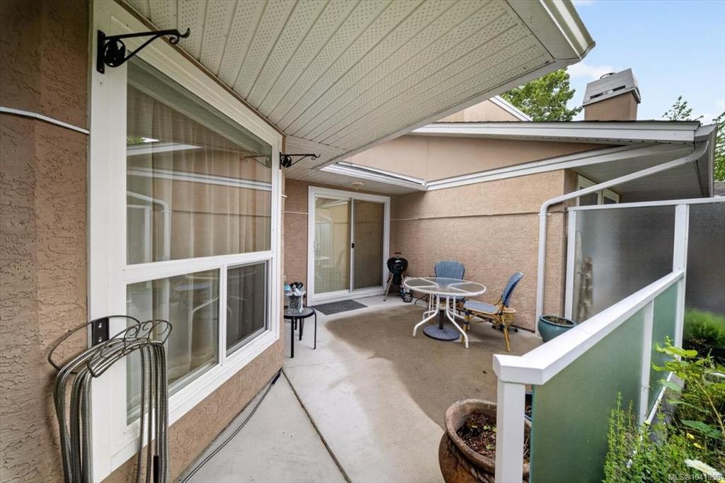 Fifth View of 3049 Brittany Dr, Colwood, BC, V9B 5P8