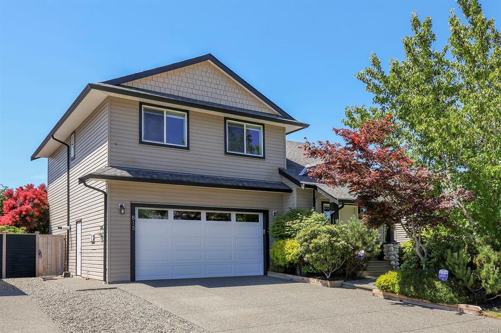 Second View of 815 Labrador Dr, Comox, BC, V9M 4H9