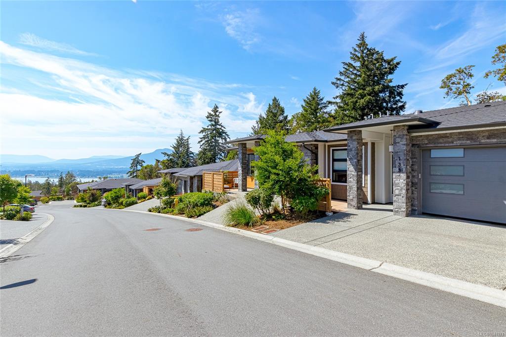 Third View of 1234 Viewtop Rd, Altair, Duncan, BC, V9L 5S7