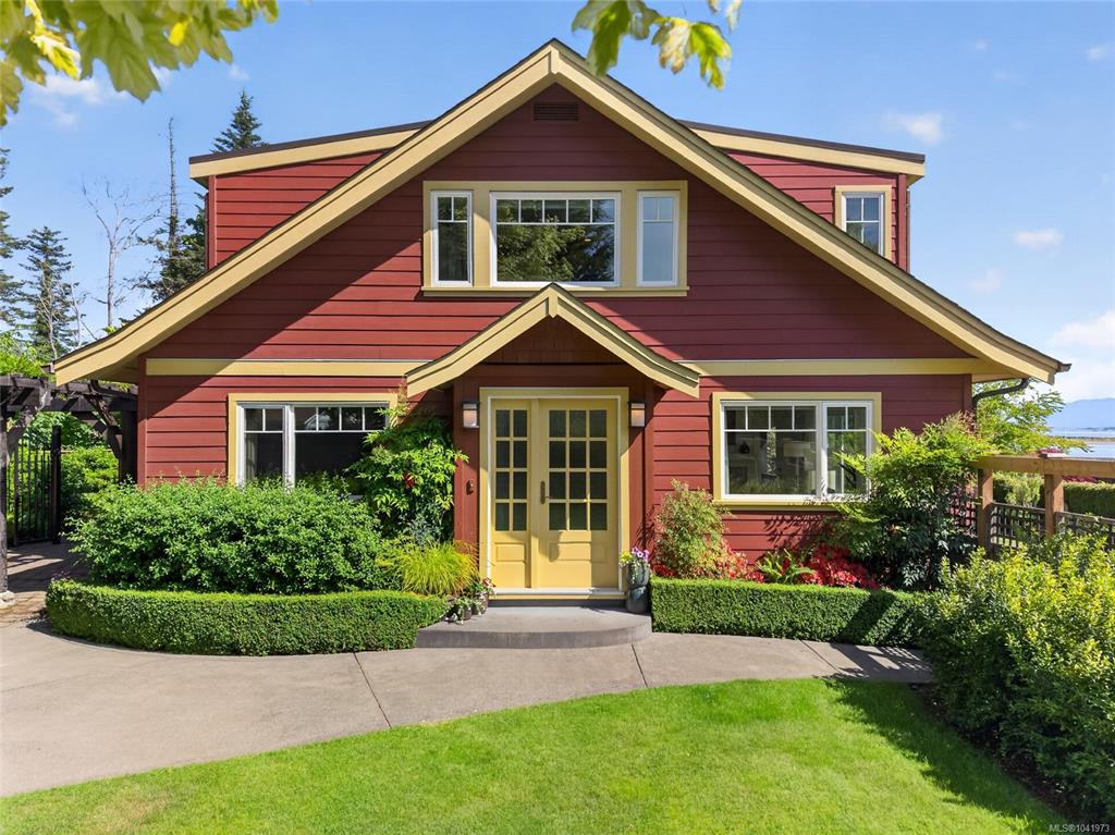 Third View of 1685 Beaufort Ave, Comox, BC, V9M 1R8