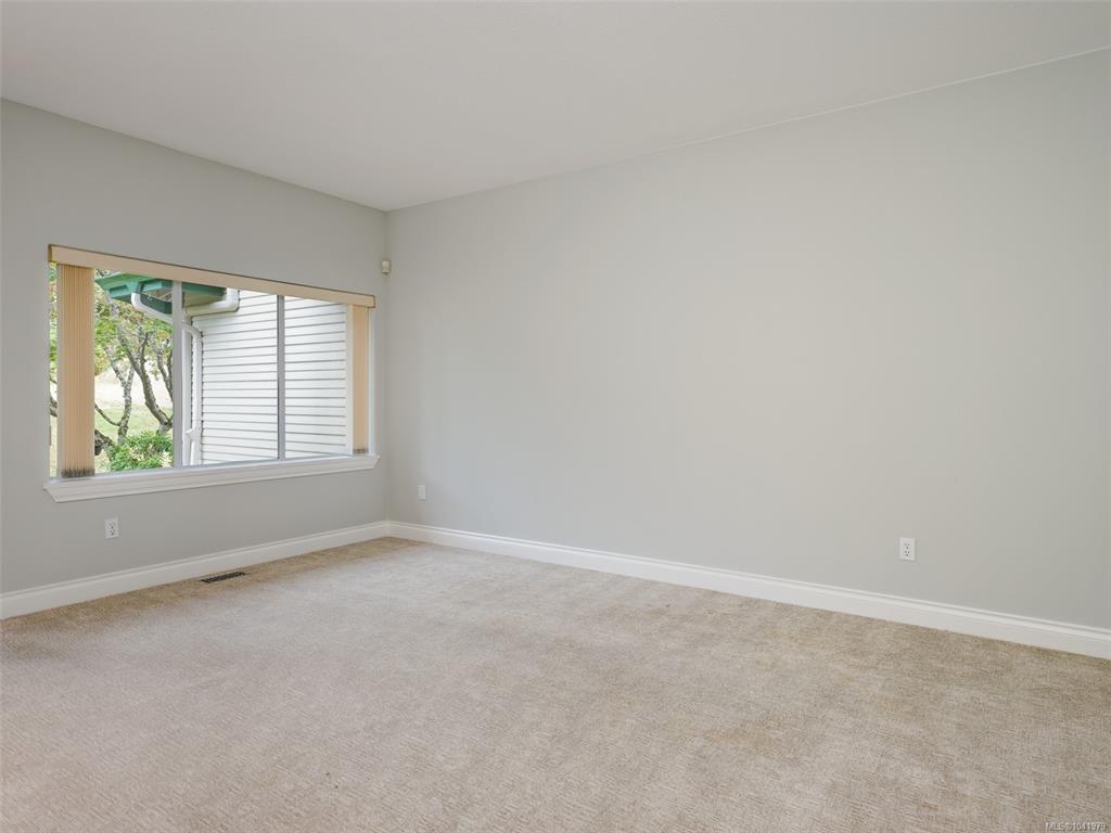 Third View of 530 Marsett Pl, Saanich, BC, V8Z 7J2