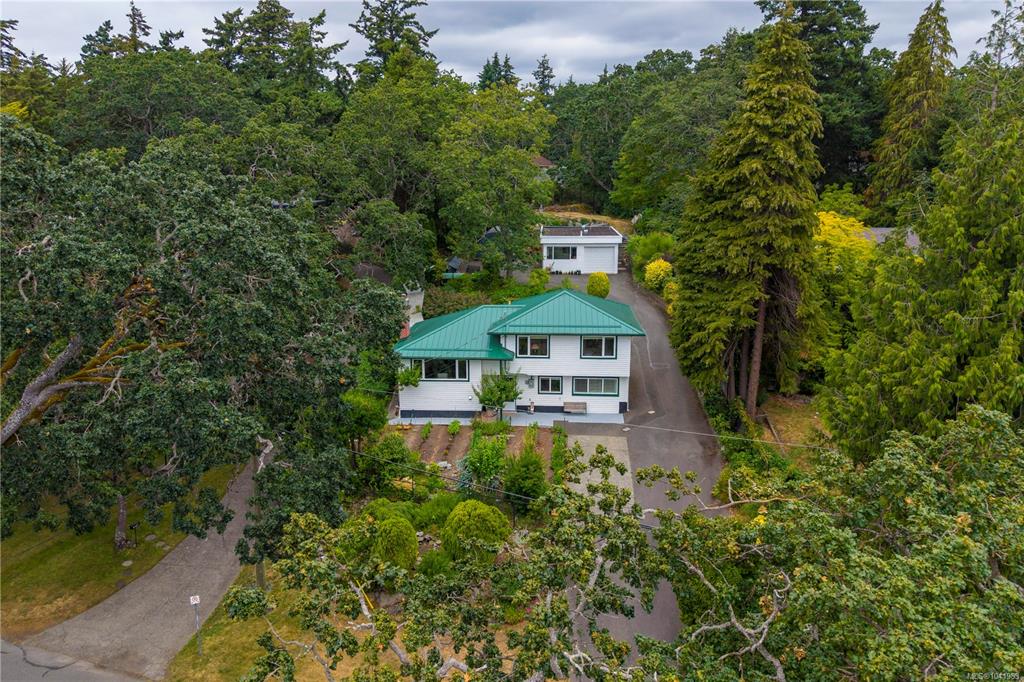 628 Fernhill Rd, 1041983, BC,