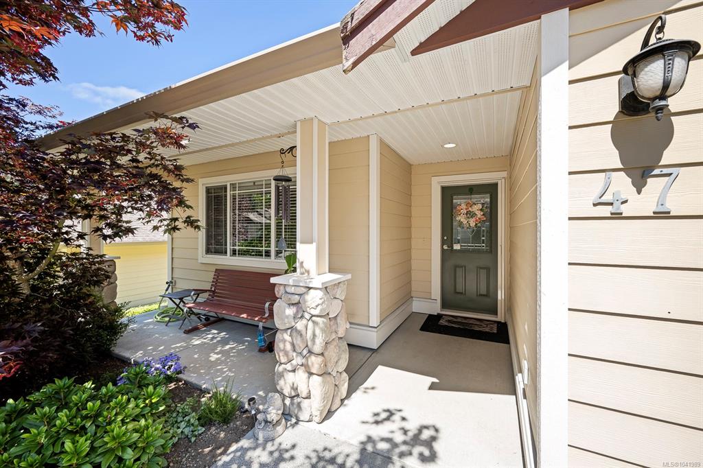 Third View of 2728 1st St, Terrace View, Courtenay, BC, V9N 4A4