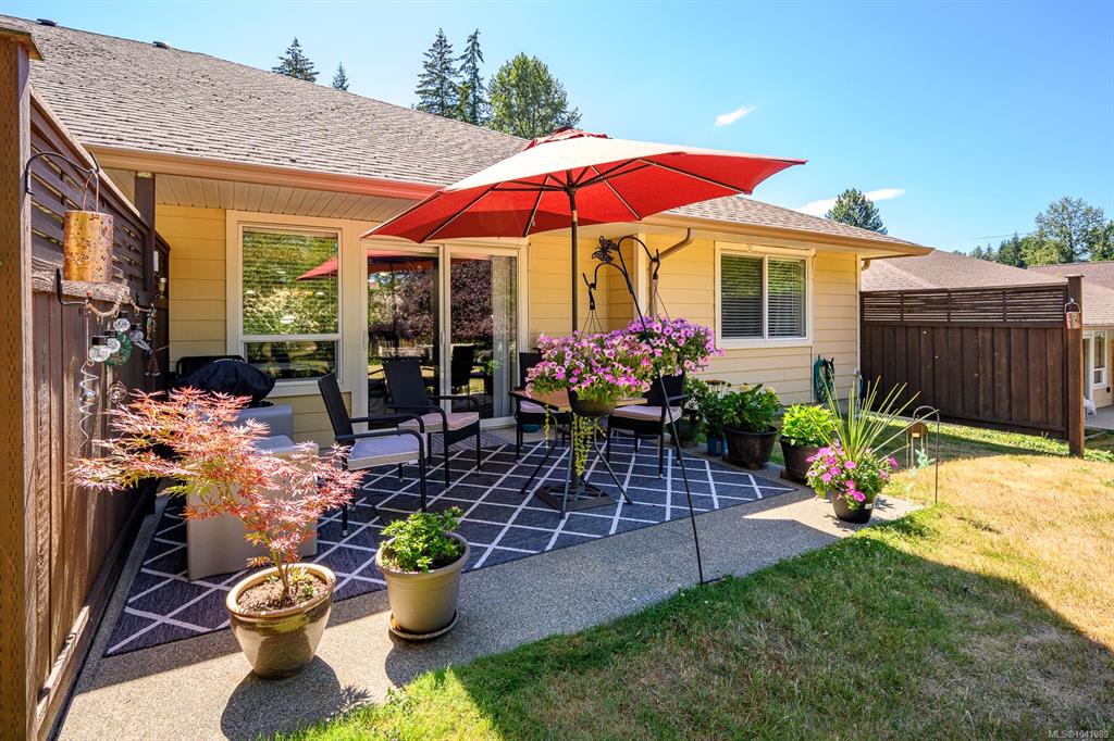 Fourth View of 2728 1st St, Terrace View, Courtenay, BC, V9N 4A4