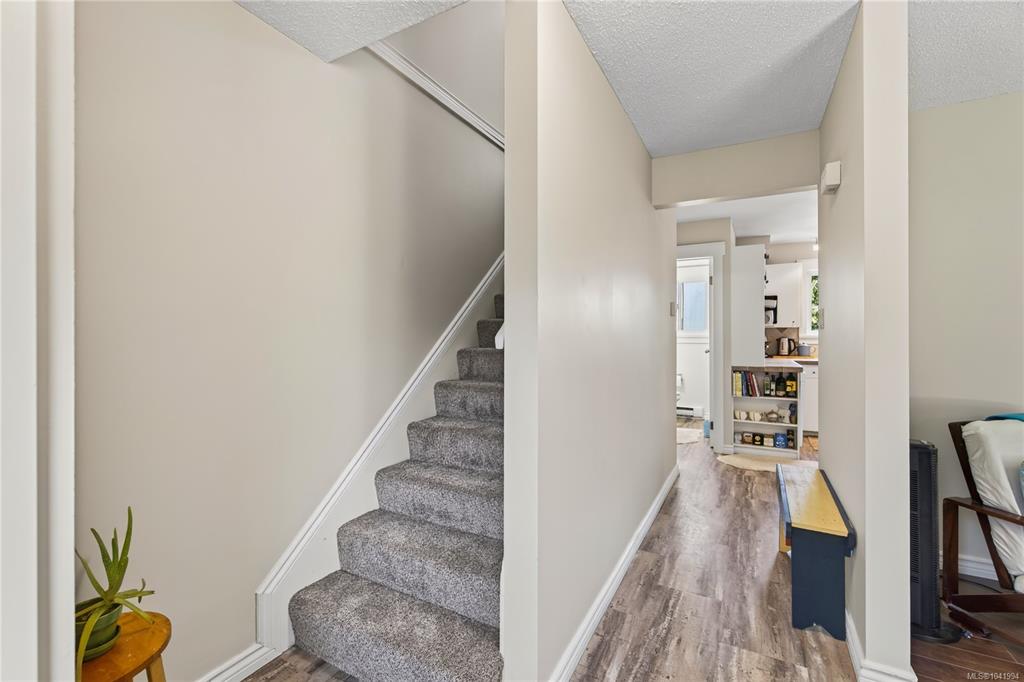 Fourth View of 5524 5526 Lost Lake Rd, Nanaimo, BC, V9T 5G4