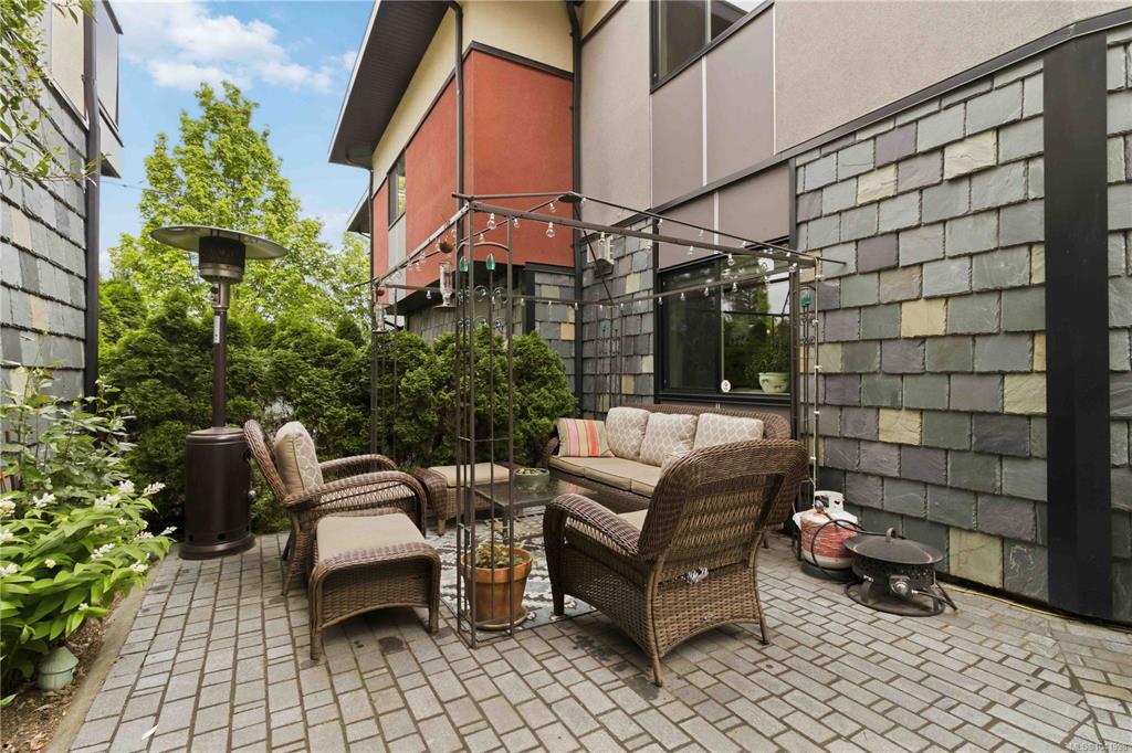 2321 Island View Rd, 1041998, BC,