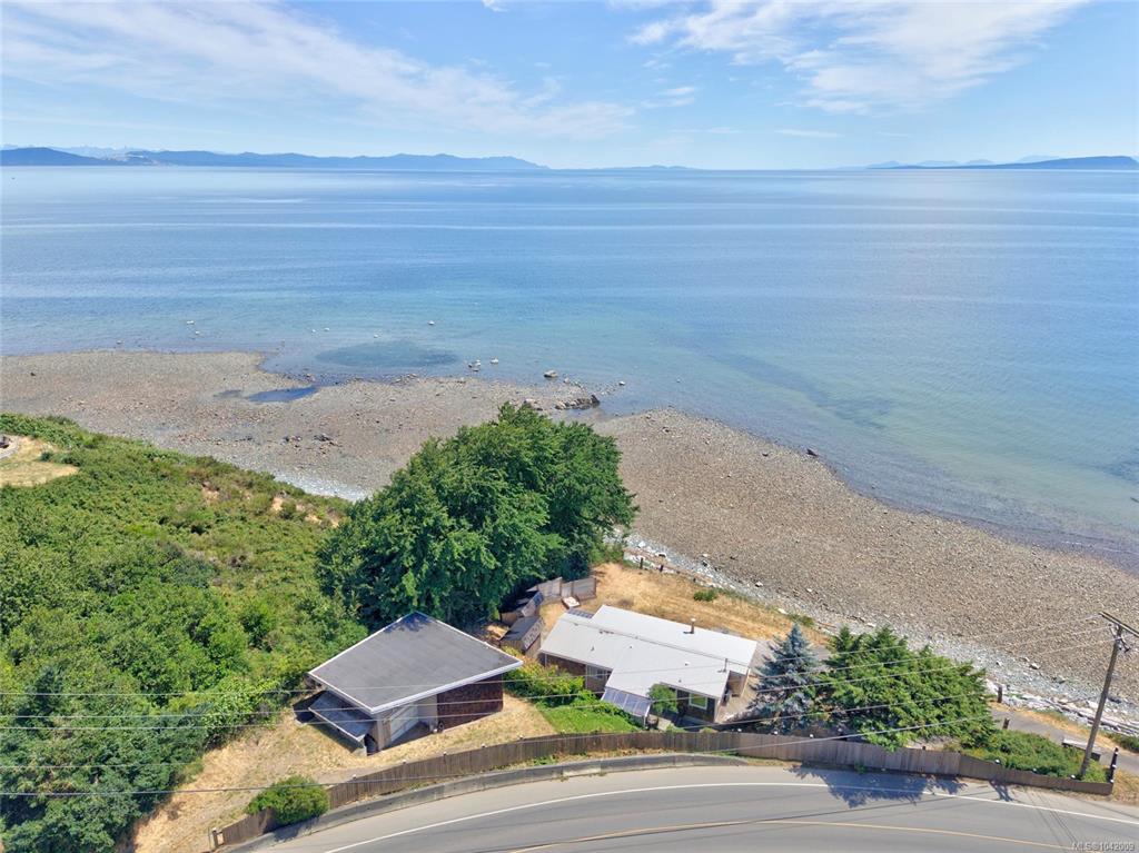 Fifth View of 343 Lazo Rd, Point Holmes, Comox, BC, V9M 3T9