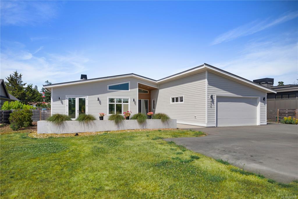 Third View of 846 Birch Rd, North Saanich, BC, V8L 5R9