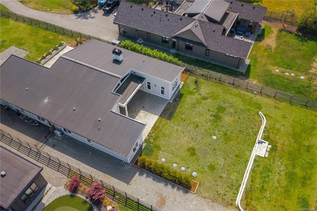 Fifth View of 846 Birch Rd, North Saanich, BC, V8L 5R9