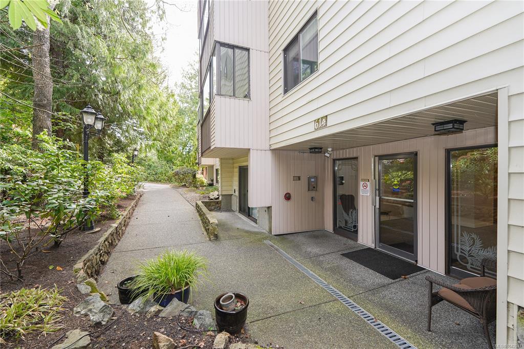 Fifth View of 614 Fernhill Pl, Esquimalt, BC, V9A 4Z1