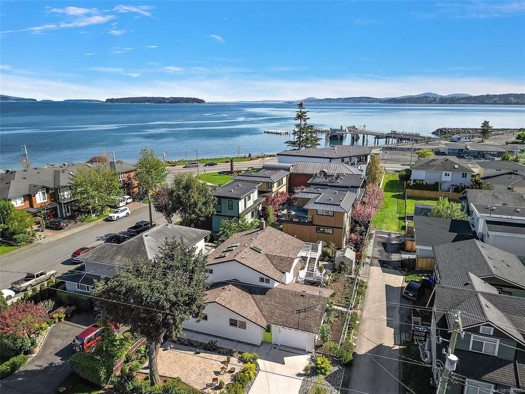 2485 Orchard Ave, 1042023, BC,