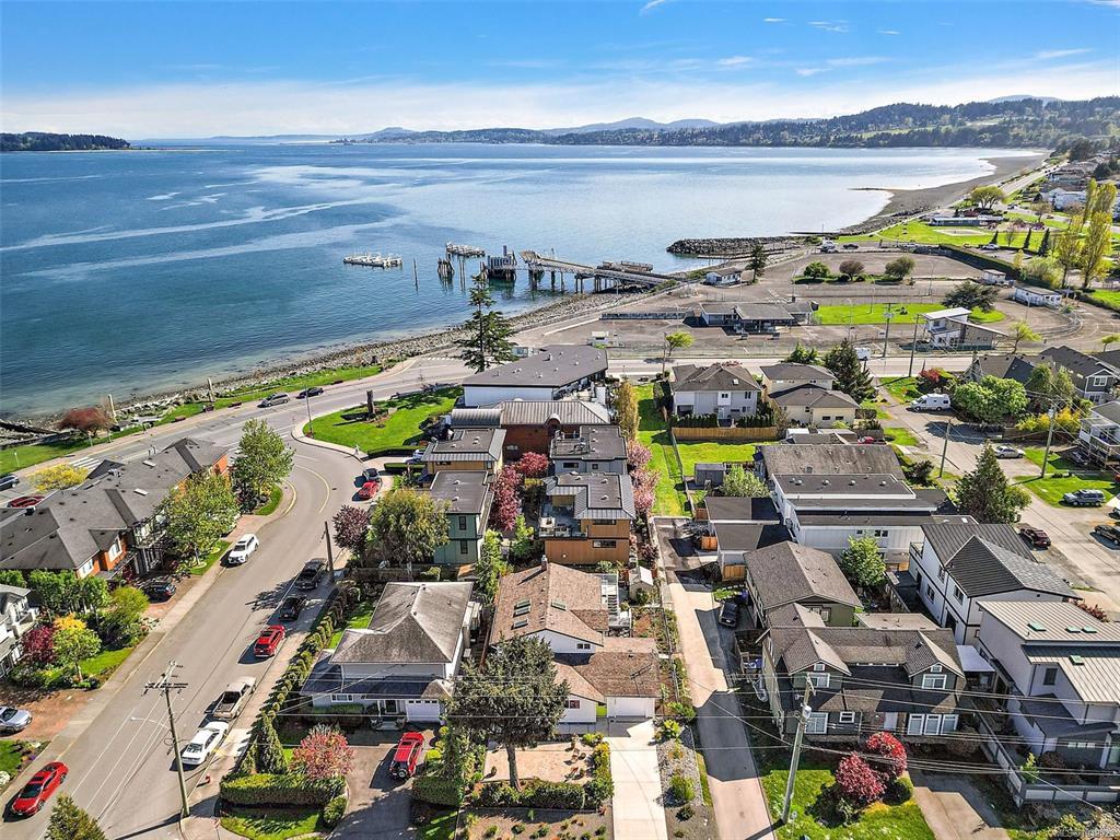 Fourth View of 2485 Orchard Ave, Sidney, BC, V8L 1V4