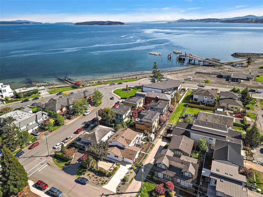 Fifth View of 2485 Orchard Ave, Sidney, BC, V8L 1V4