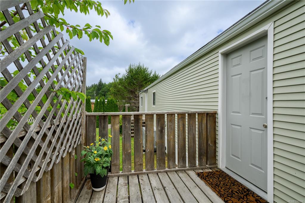Fourth View of 5250 Beaver Harbour Rd, Port Hardy, BC, V0N 2P0