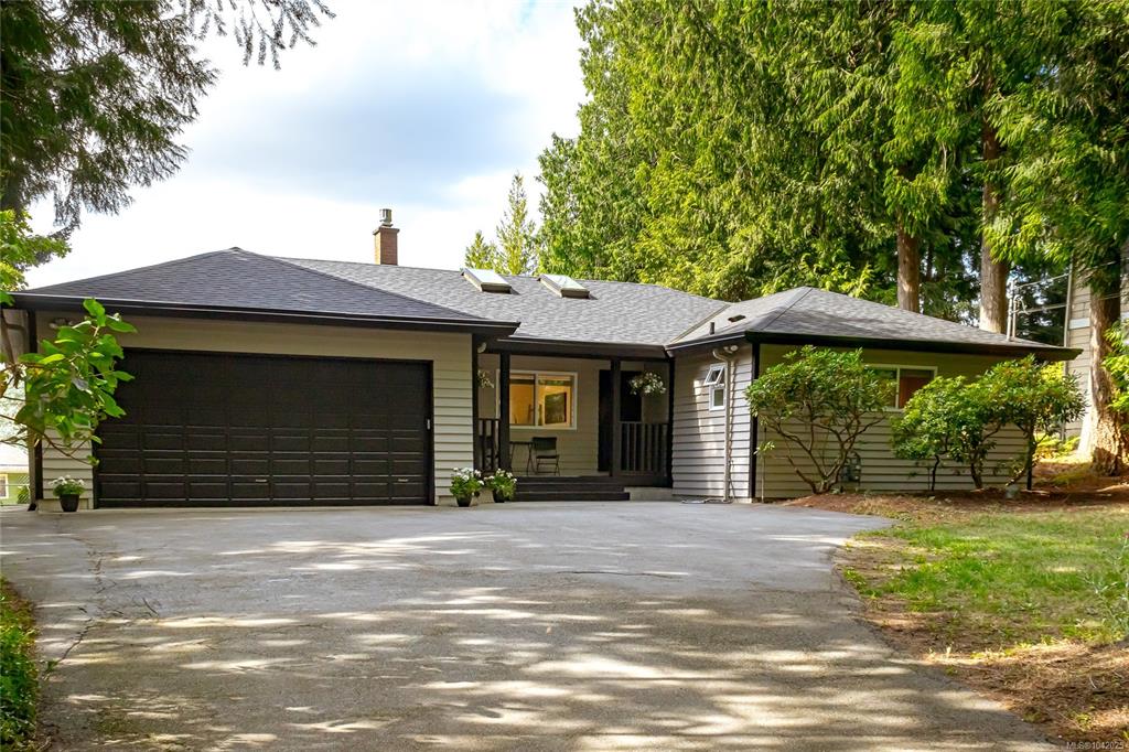 1775 Dean Park Rd, 1042025, BC,