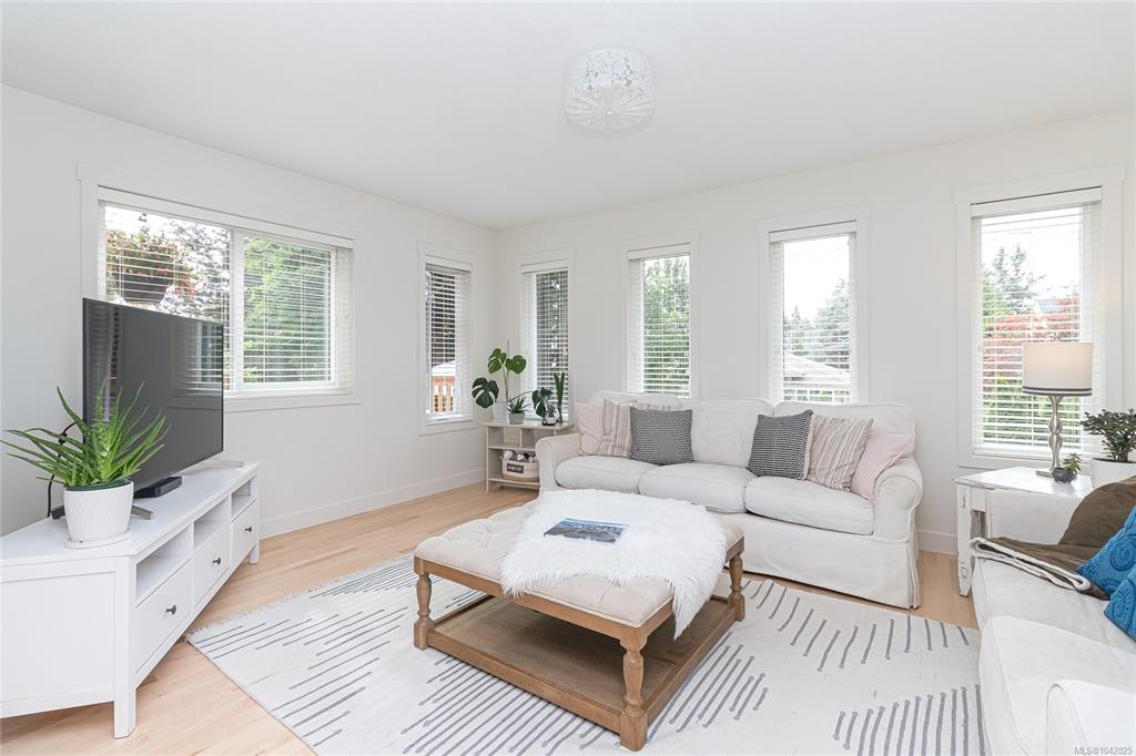 Fifth View of 1775 Dean Park Rd, North Saanich, BC, V8L 1B9