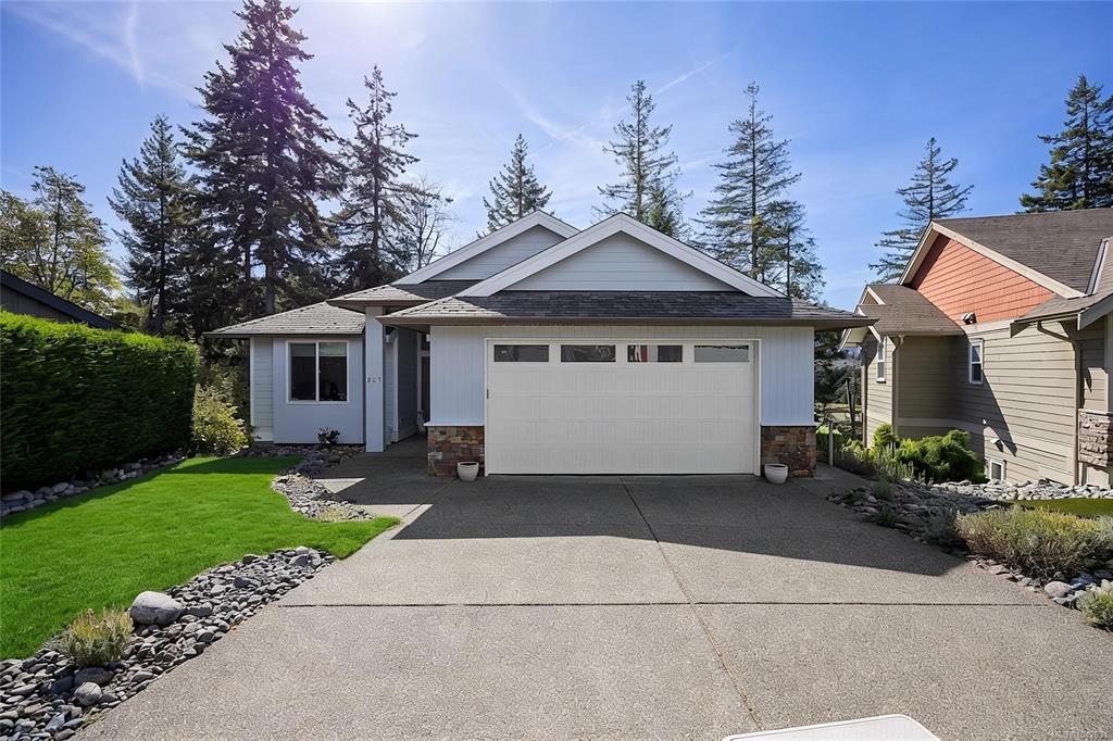 Third View of 207 Linstead Pl, Nanaimo, BC, V9T 0G5