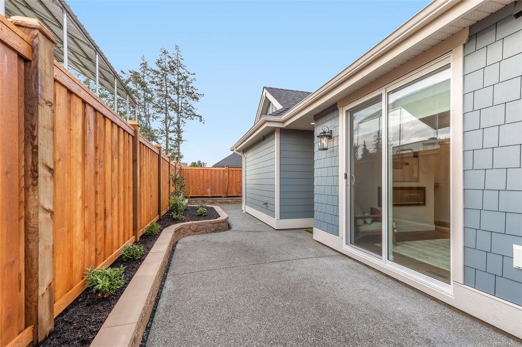 Third View of 410 Hummingbird Pl, Parksville, BC, V9P 1K1