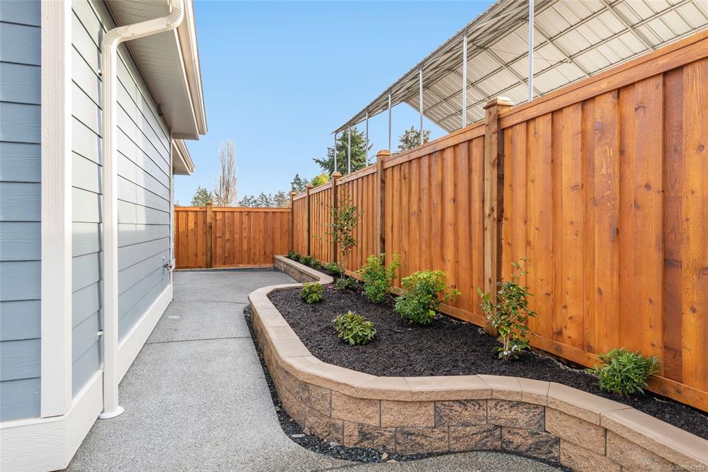 Fifth View of 410 Hummingbird Pl, Parksville, BC, V9P 1K1