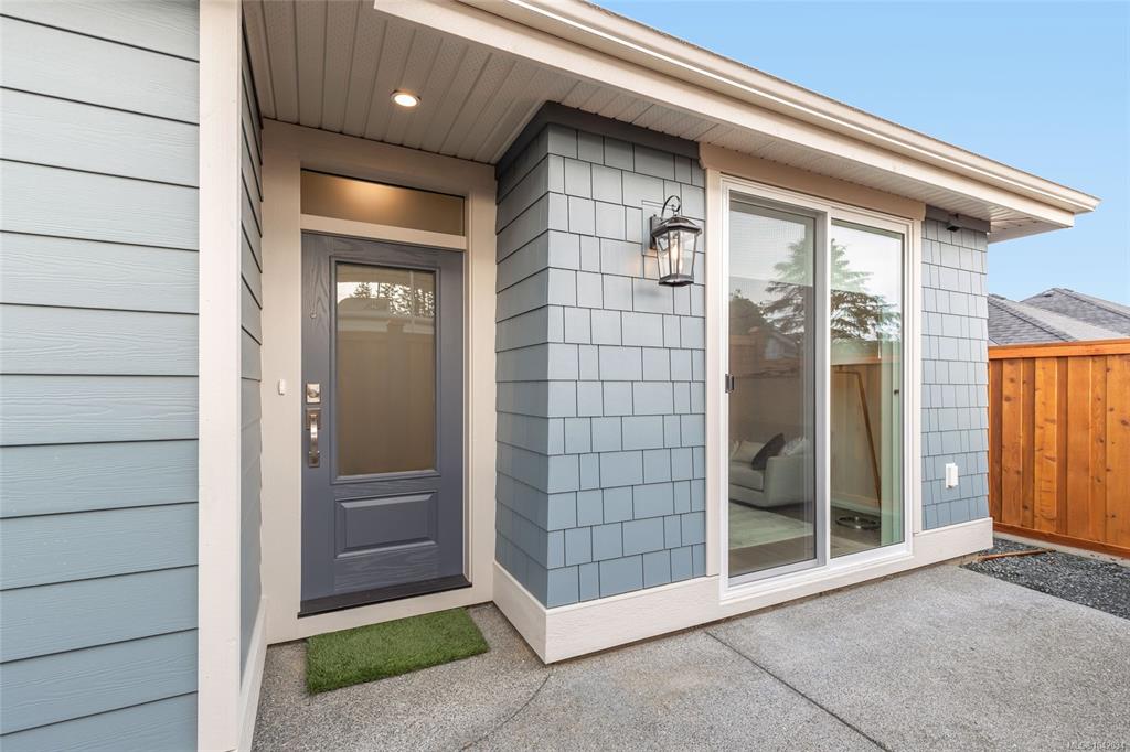 408 Hummingbird Pl, 1042034, BC,