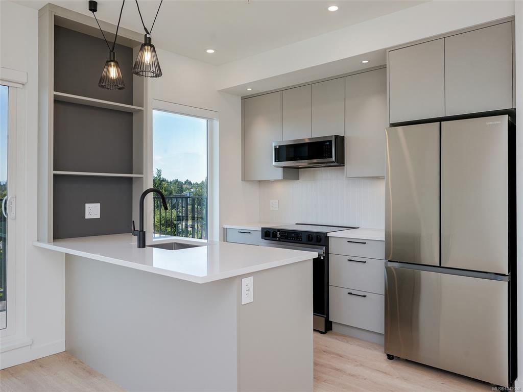 Fourth View of 1075 Tillicum Rd, Central Block, Esquimalt, BC, V9A 2A4