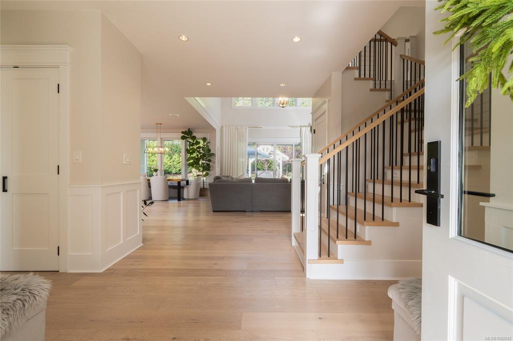 Third View of 10730 Bayfield Rd, North Saanich, BC, V8L 5S7