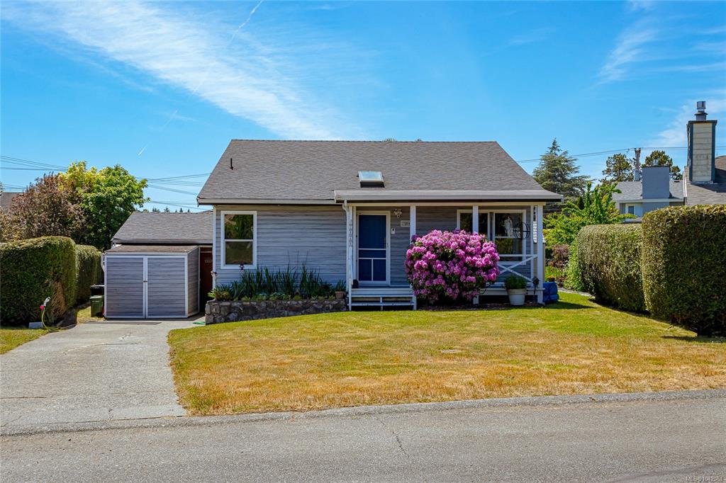 Third View of 7840 Fairmeadow Pl, Central Saanich, BC, V8M 1K8