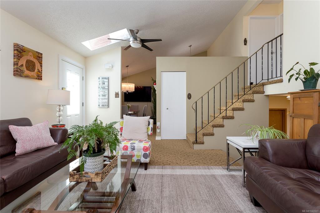 Fourth View of 7840 Fairmeadow Pl, Central Saanich, BC, V8M 1K8