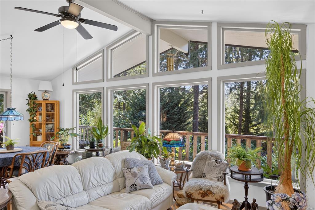 Third View of 6214 Whitaker Rd, Courtenay, BC, V9J 1Y6