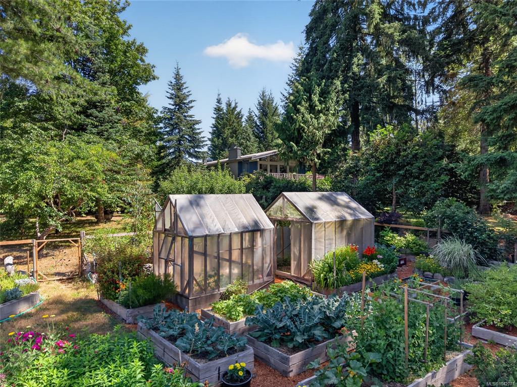 Fourth View of 6214 Whitaker Rd, Courtenay, BC, V9J 1Y6
