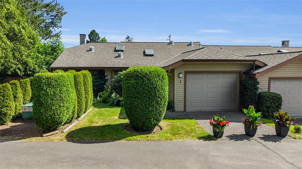 Second View of 1144 Verdier Ave, SUMMERWOOD VILLAGE, Central Saanich, BC, V8M 1K2