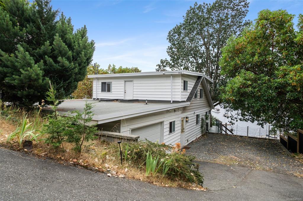 Third View of 936 Arbutus Ave, Duncan, BC, V9L 5X4