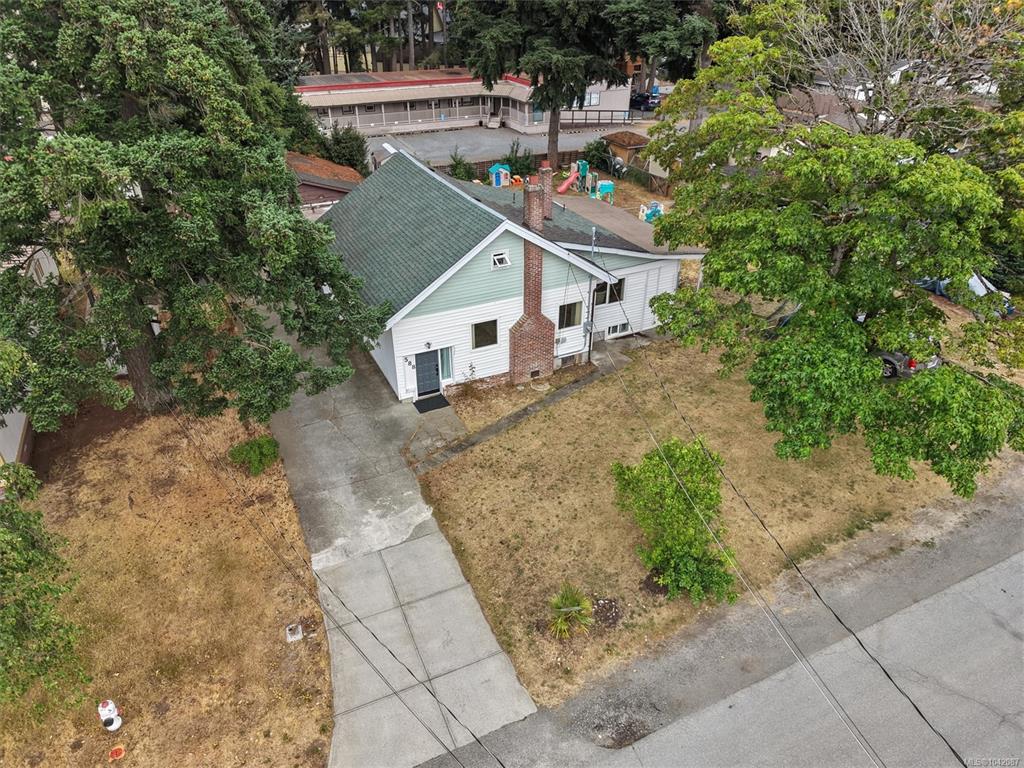 588 Heatherly Rd, 1042087, BC,